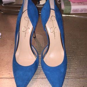 Jessica Simpson pumps
